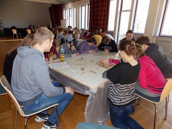 Beim Malen Ein Gruppe beim Malen